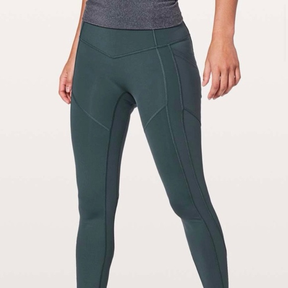 Lululemon All the Right Places tights sz 6
